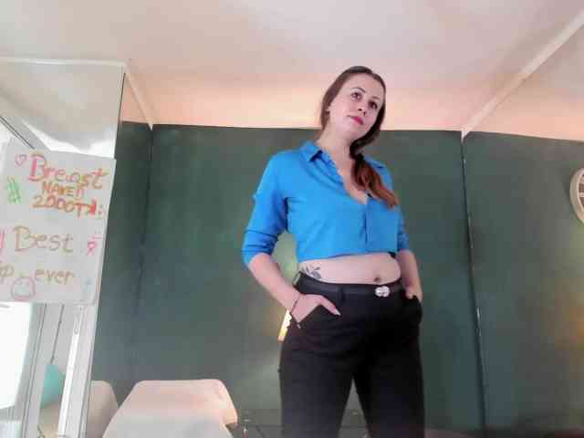 Model: Eastern-latinas