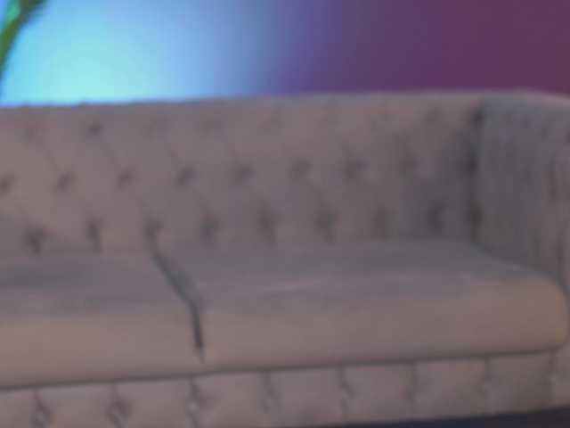 PearlKaye live cam preview