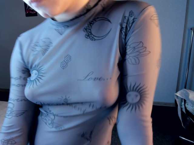Pink-Freya live cam on BongaCams