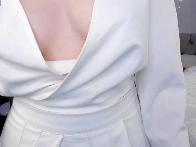 Pink-Freya live cam on BongaCams
