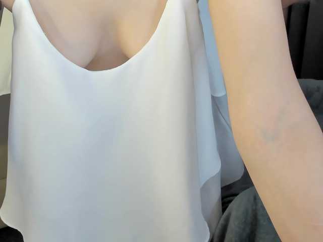 Pink-Freya live cam on BongaCams