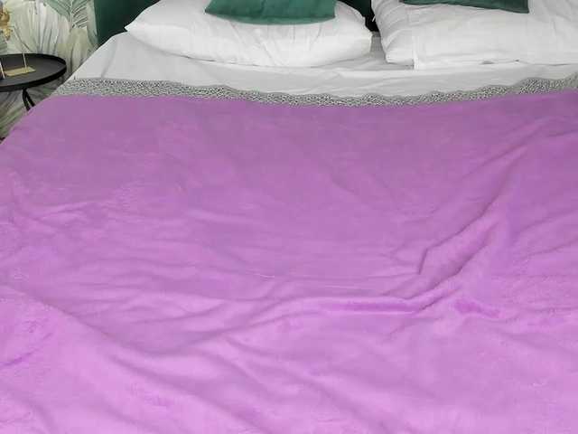Pink-Freya live cam on BongaCams