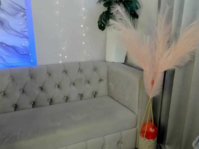 Pink-Freya live cam on BongaCams