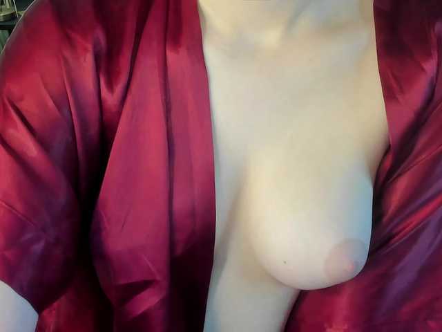 Pink-Freya live cam on BongaCams