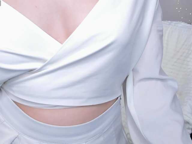 Pink-Freya live cam on BongaCams