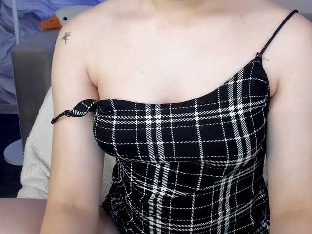 Pink-Freya live cam on BongaCams