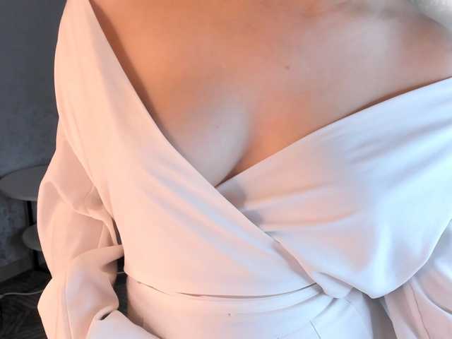 Pink-Freya live cam on BongaCams