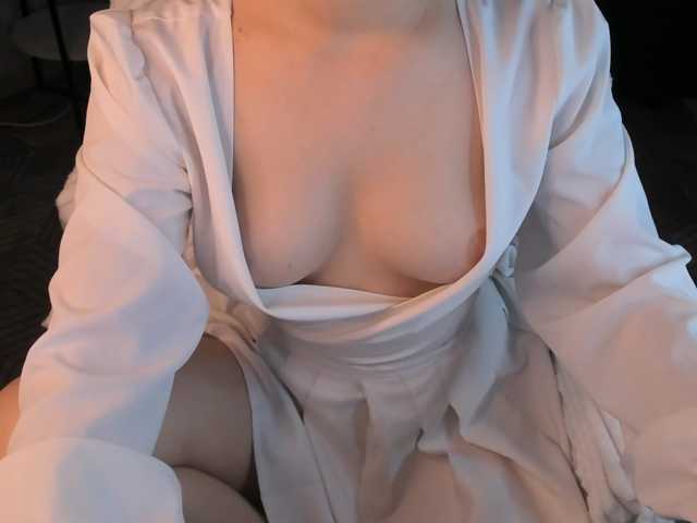 Pink-Freya live cam on BongaCams