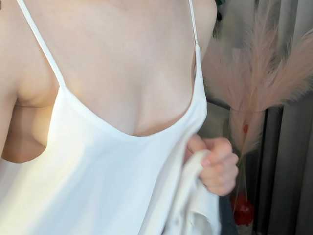 Pink-Freya live cam on BongaCams