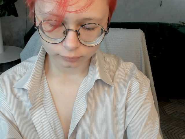 Pink-Freya live cam on BongaCams