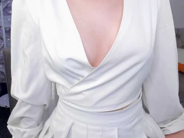 Pink-Freya live cam on BongaCams