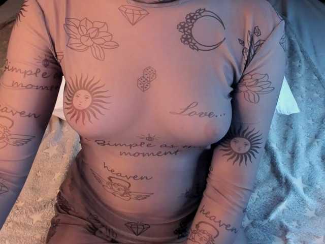 Pink-Freya live cam on BongaCams