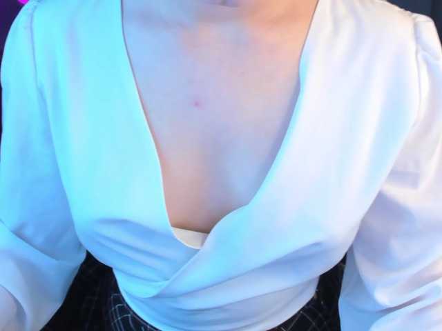 Pink-Freya, live now on BongaCams