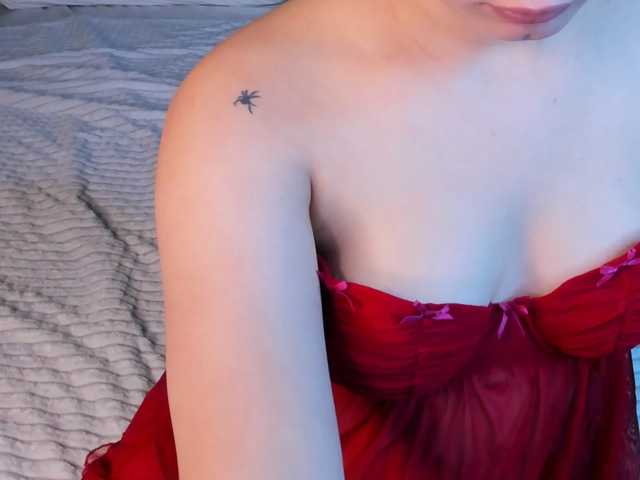 Pink-Freya live cam on BongaCams