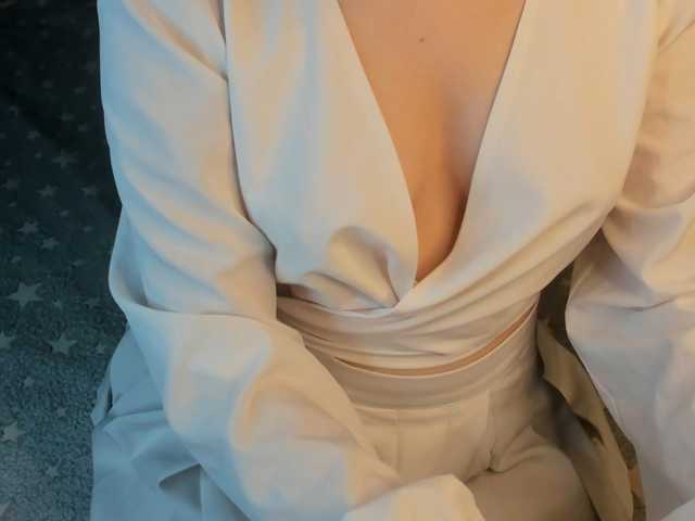 Pink-Freya live cam on BongaCams