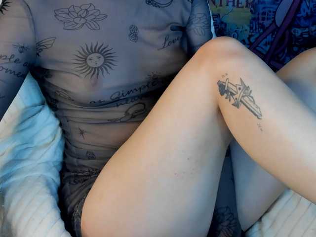 Pink-Freya live cam on BongaCams