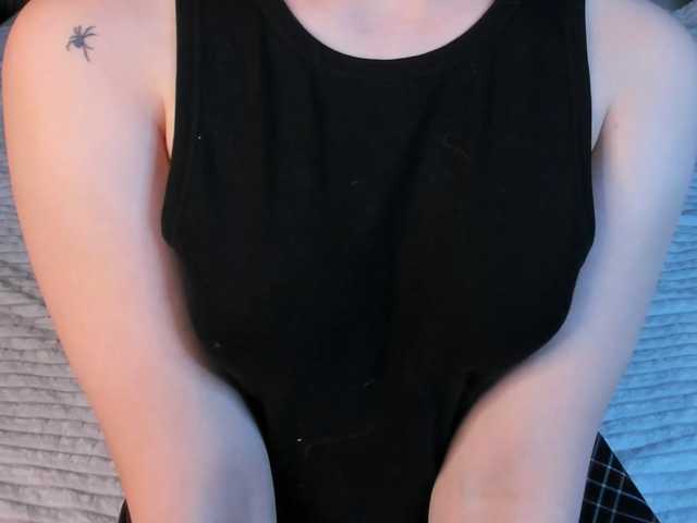 Pink-Freya live cam on BongaCams