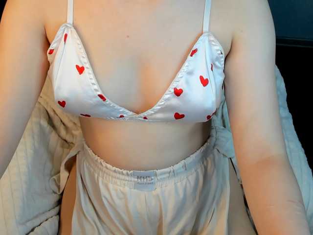 Pink-Freya live cam on BongaCams