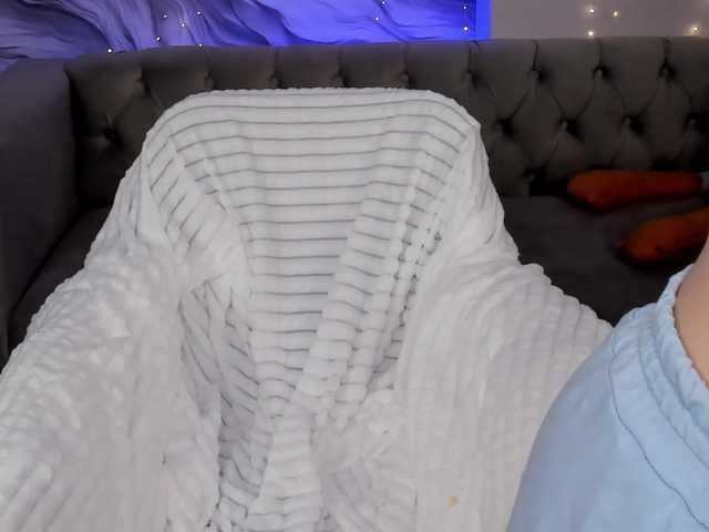 Pink-Freya live cam on BongaCams