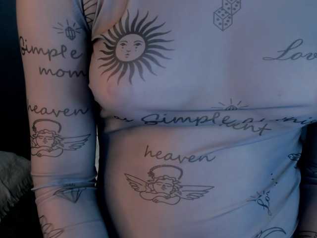 Pink-Freya live cam on BongaCams