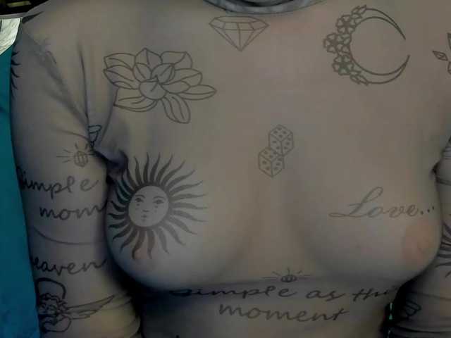 Pink-Freya live cam on BongaCams