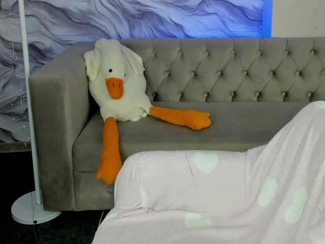 Pink-Freya live cam on BongaCams
