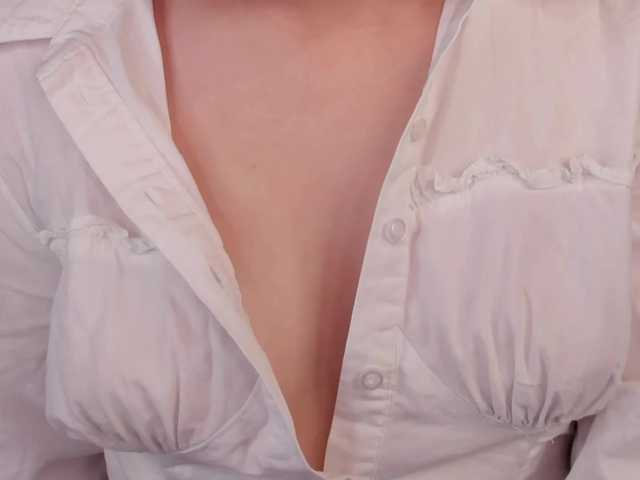 Pink-Freya live cam on BongaCams