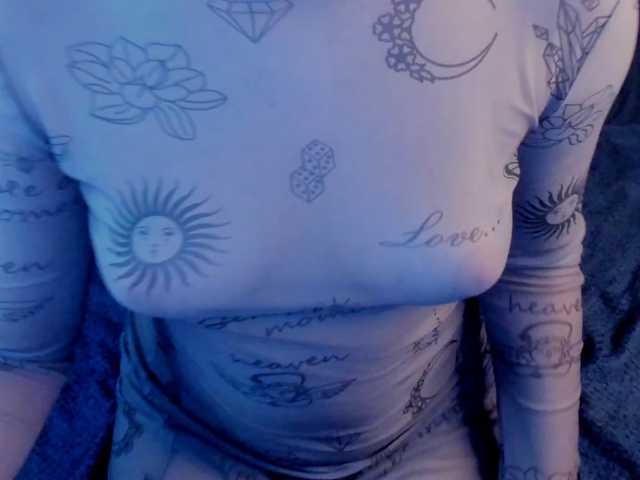 Pink-Freya live cam on BongaCams