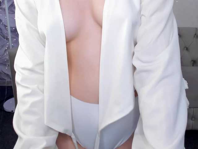 Pink-Freya live cam on BongaCams
