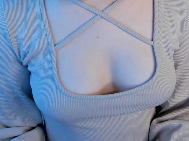 Pink-Freya live cam on BongaCams