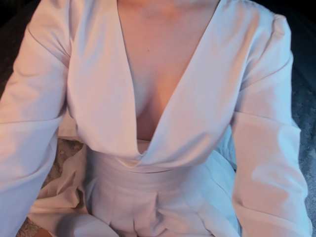 Pink-Freya live cam on BongaCams