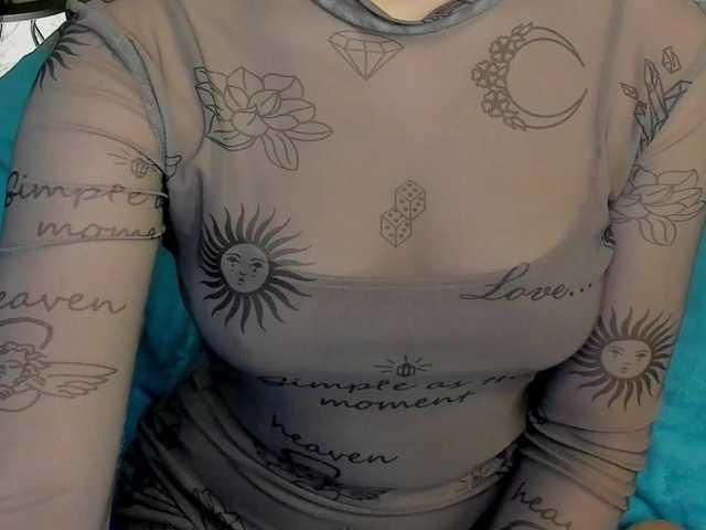 Pink-Freya live cam on BongaCams