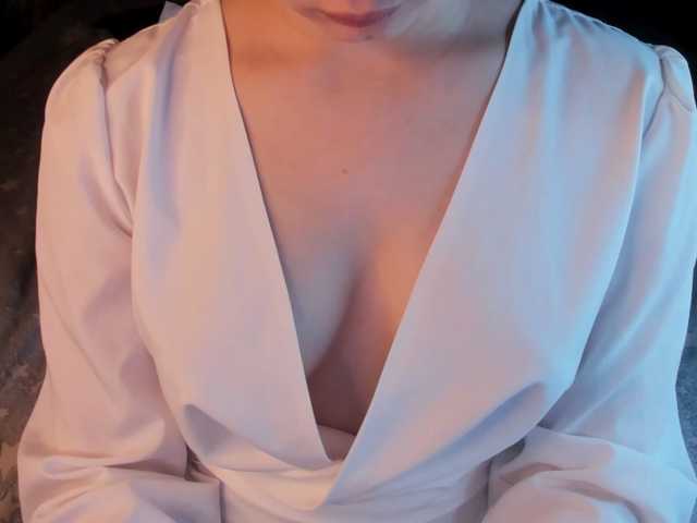 Pink-Freya live cam on BongaCams
