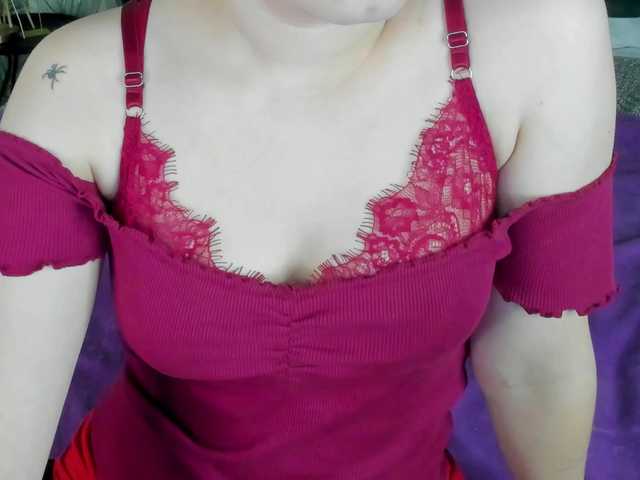 Pink-Freya live cam on BongaCams