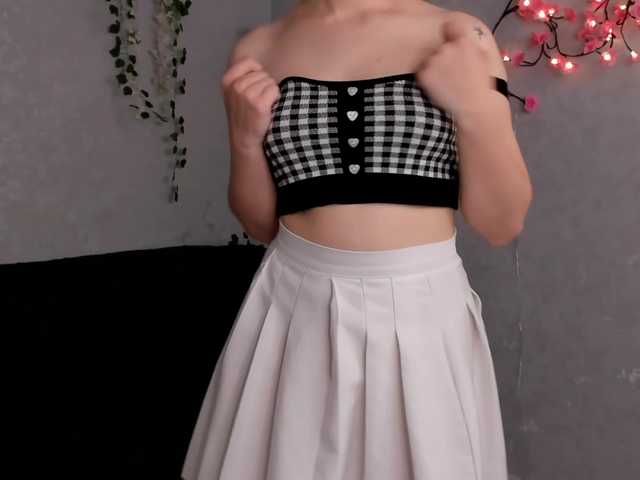 Pink-Freya live cam on BongaCams