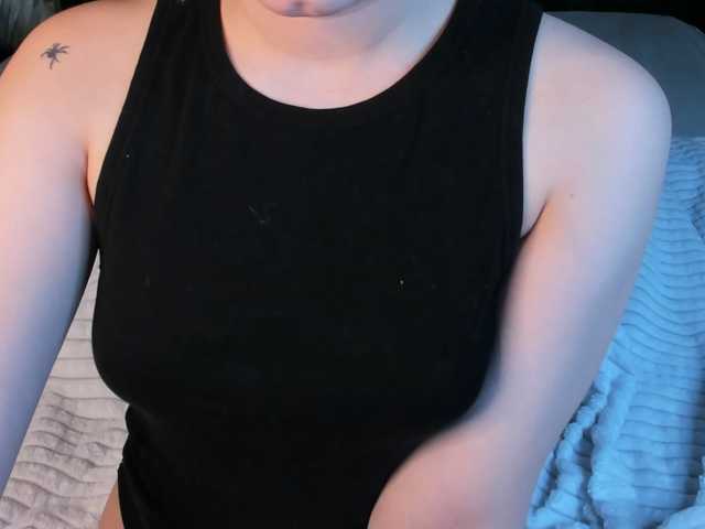 Pink-Freya live cam on BongaCams
