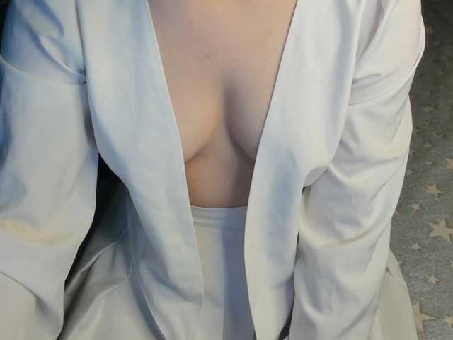 Pink-Freya live cam on BongaCams