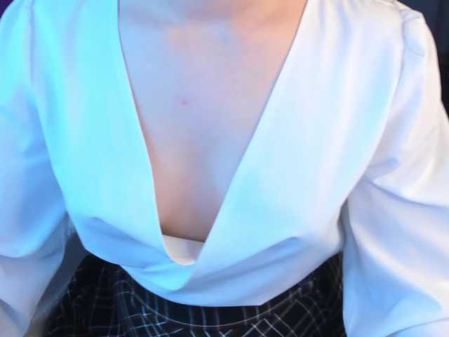 Pink-Freya live cam on BongaCams