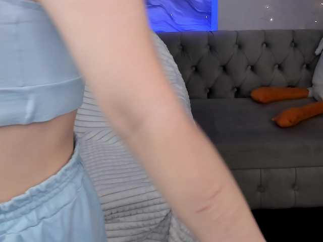 Pink-Freya live cam on BongaCams