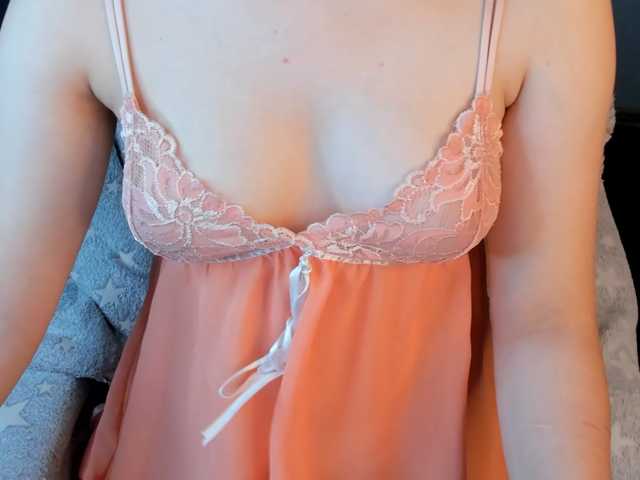 Pink-Freya live cam on BongaCams