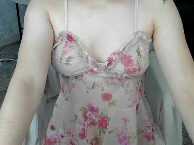Pink-Freya webcam