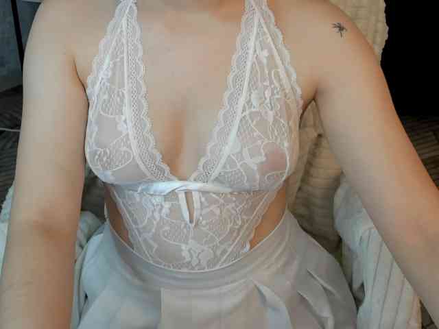 Pink-Freya webcam