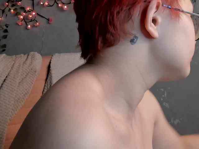 Pink-Freya webcam