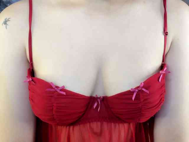 Pink-Freya webcam