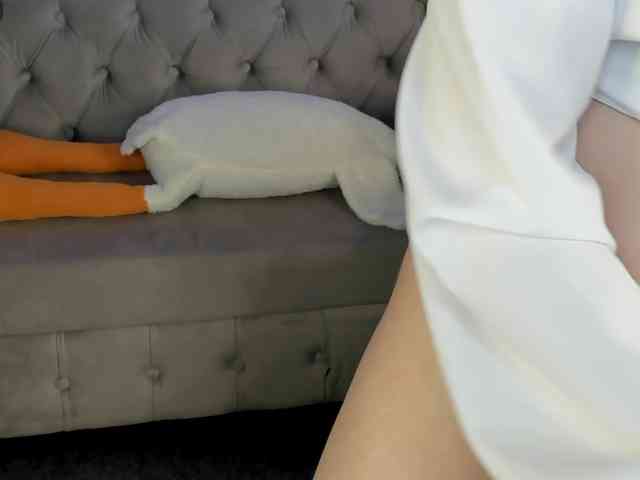 Pink-Freya webcam