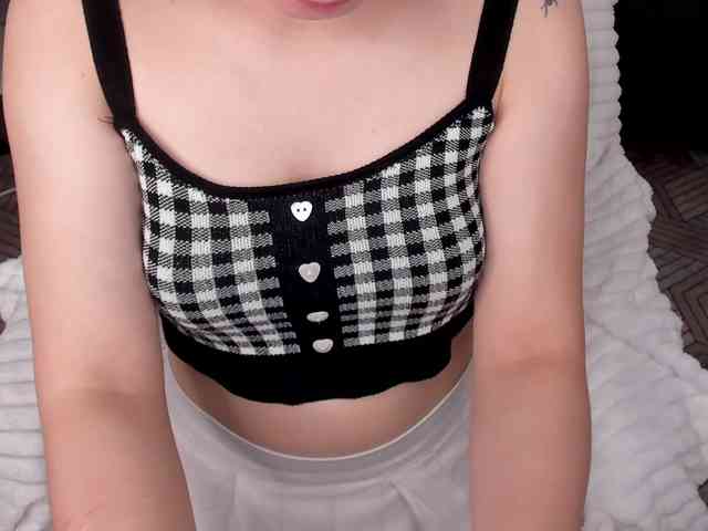 Pink-Freya webcam