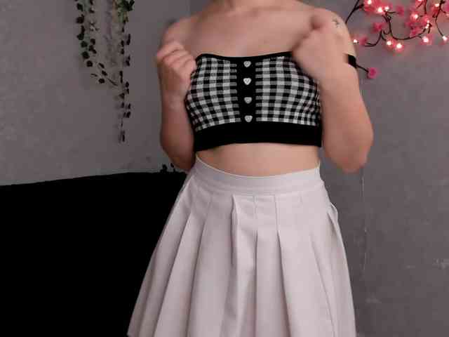 Pink-Freya webcam