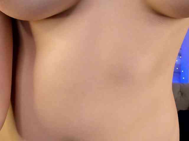 Pink-Freya's webcam live show