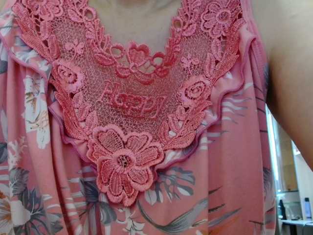 MadaM1, en directo ahora en BongaCams
