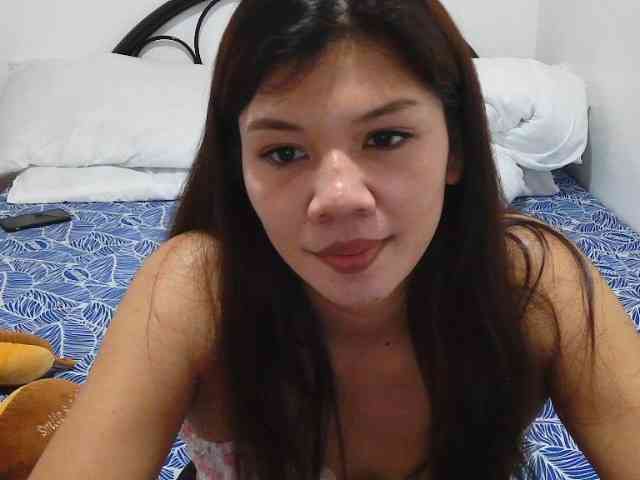 Cutiebabes Live Webcam on BongaCams